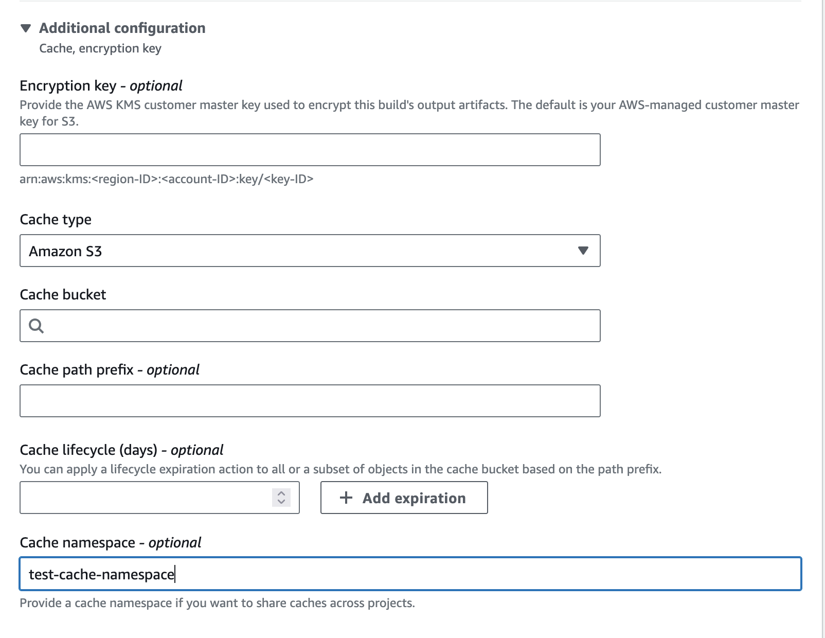 Parameter namespace cache di CodeBuild konsol.