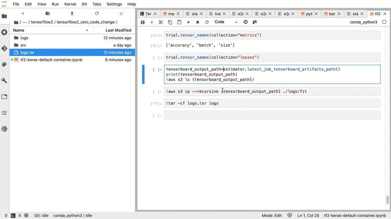 Debugger TensorBoard ファイルをダウンロードしてローカルマシンにロードする方法を示すアニメーションスクリーンショット。